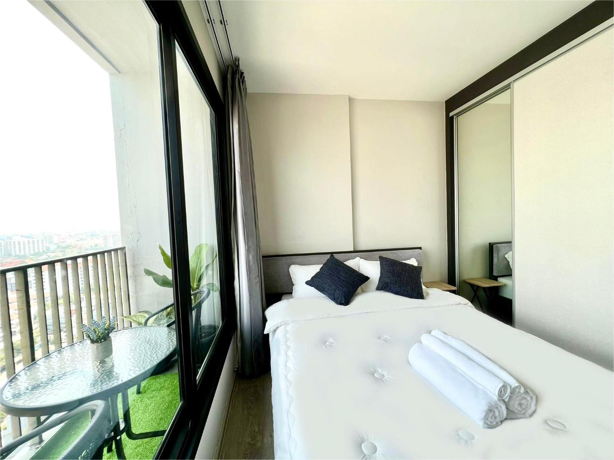 Sea View Pattaya Beach @The Base Central 파타야 외부 사진